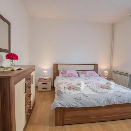 Nono Toni Апартаменты