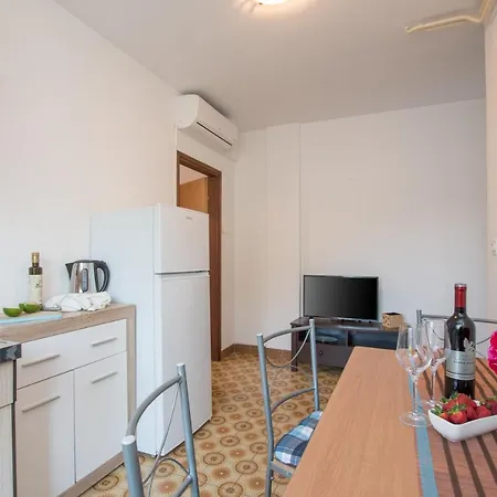 Nono Toni Apartment Porec